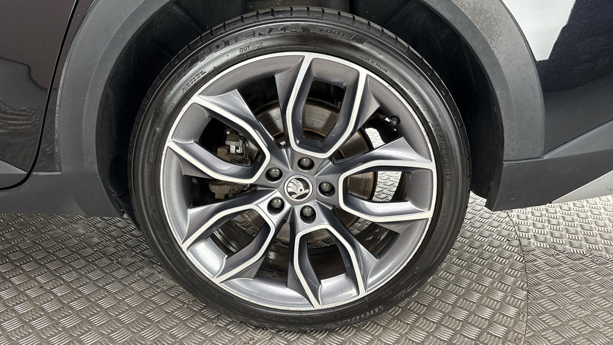 Škoda Superb - 19