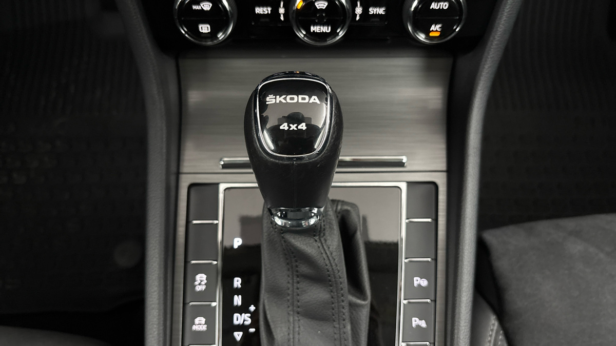 Škoda Superb - 28