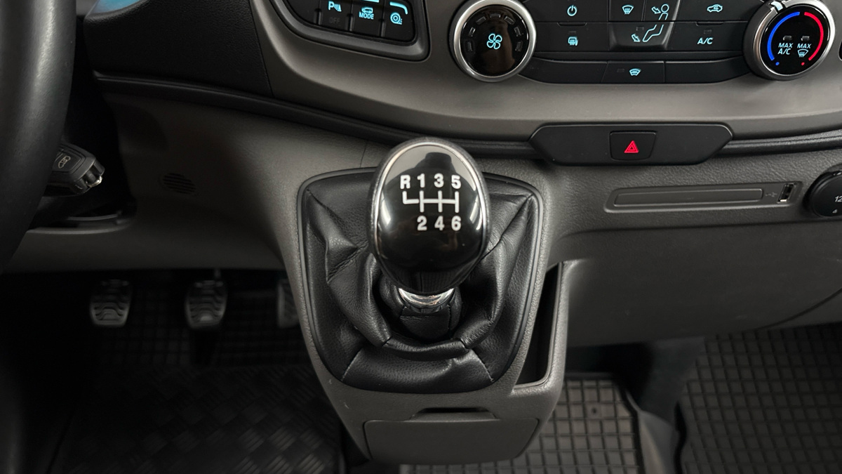 Ford Transit Custom - 13