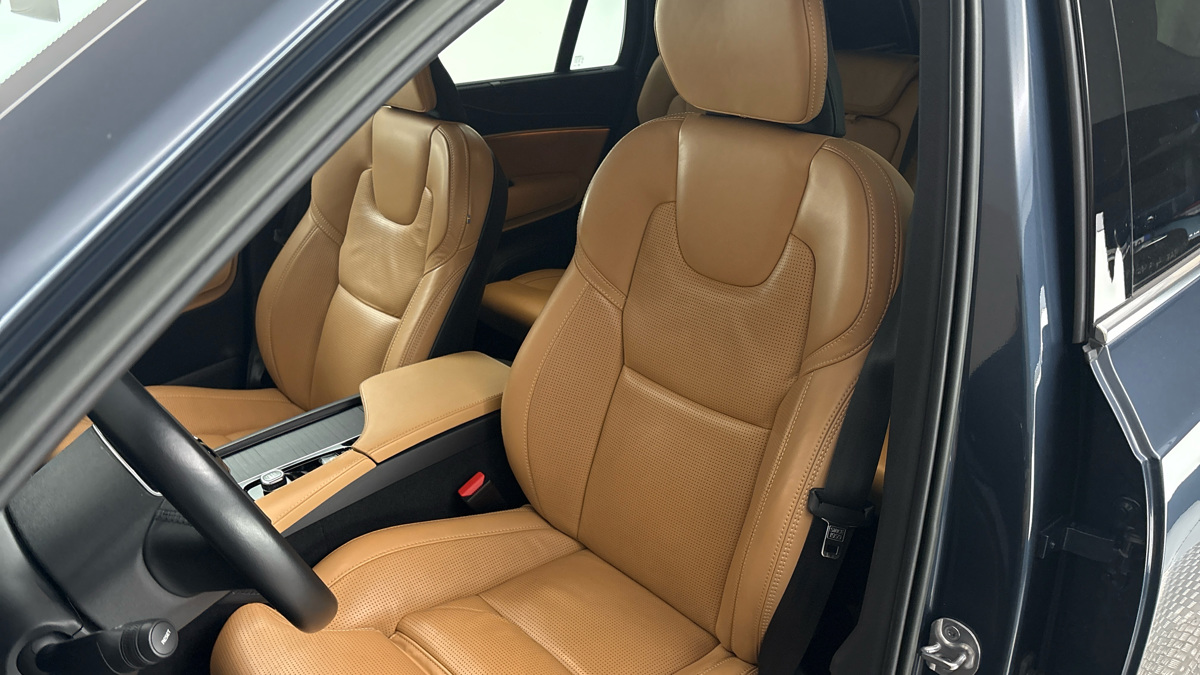Volvo XC90 - 15