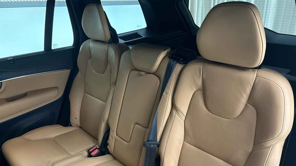 Volvo XC90 - 16