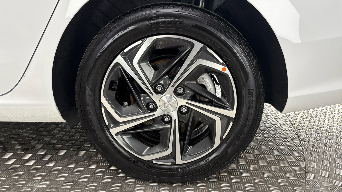 Hyundai i30 - 19