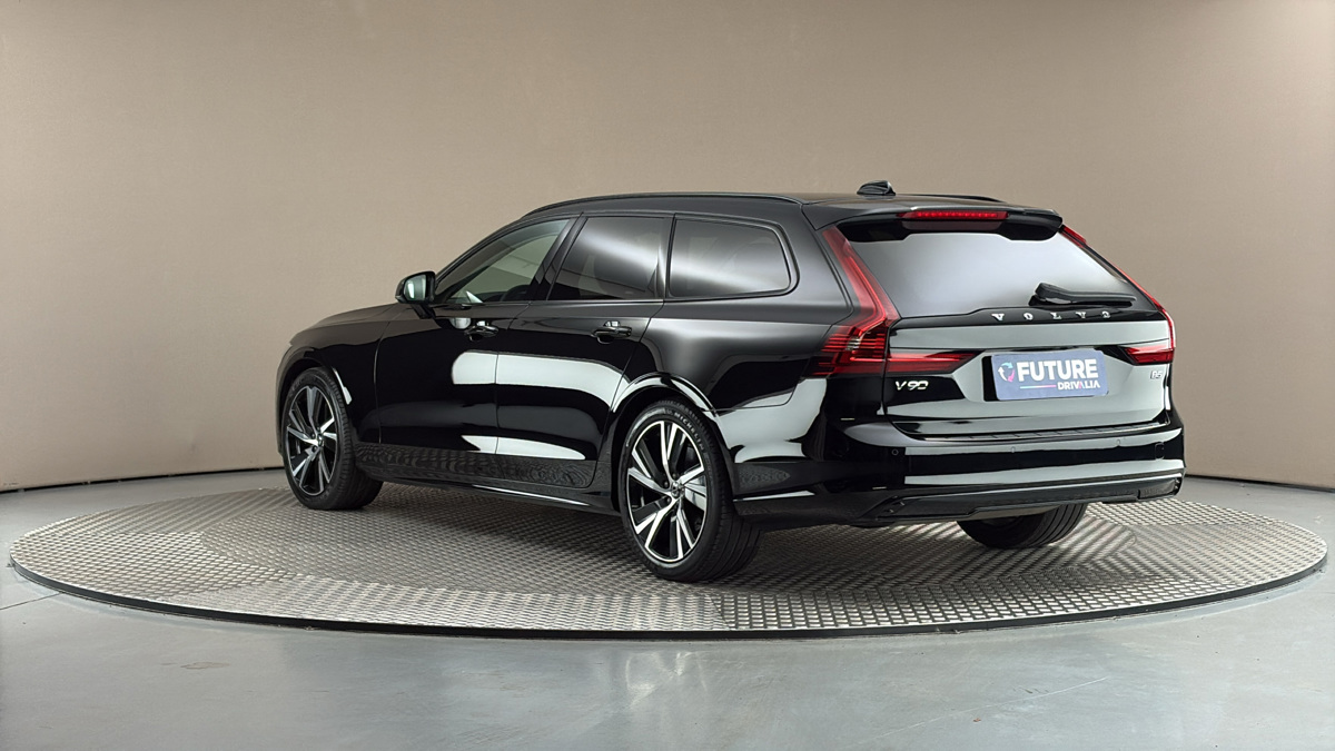 Volvo V90 - 2