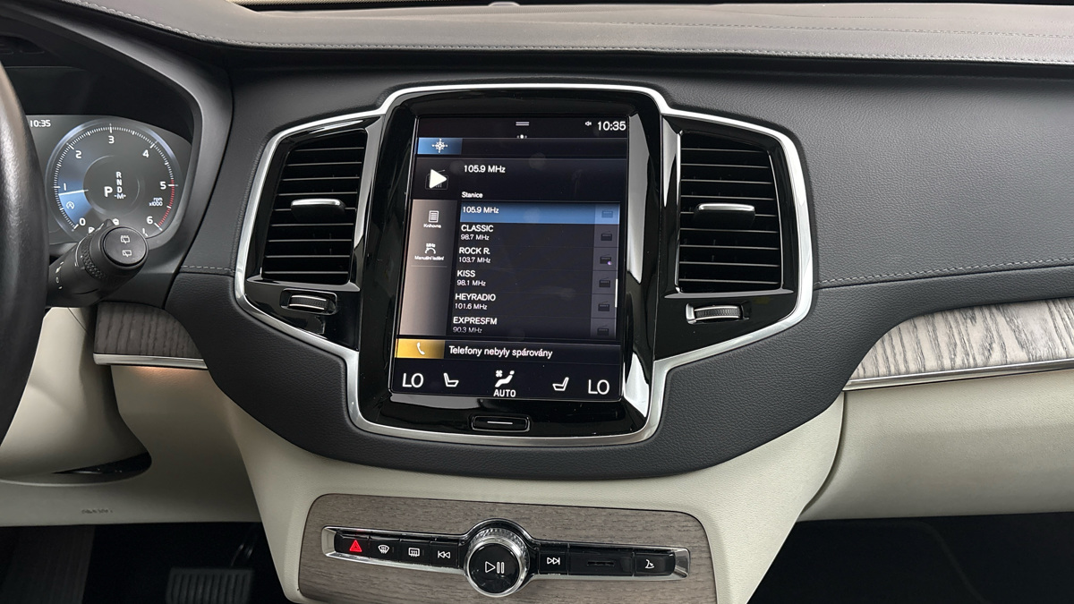 Volvo XC90 - 11