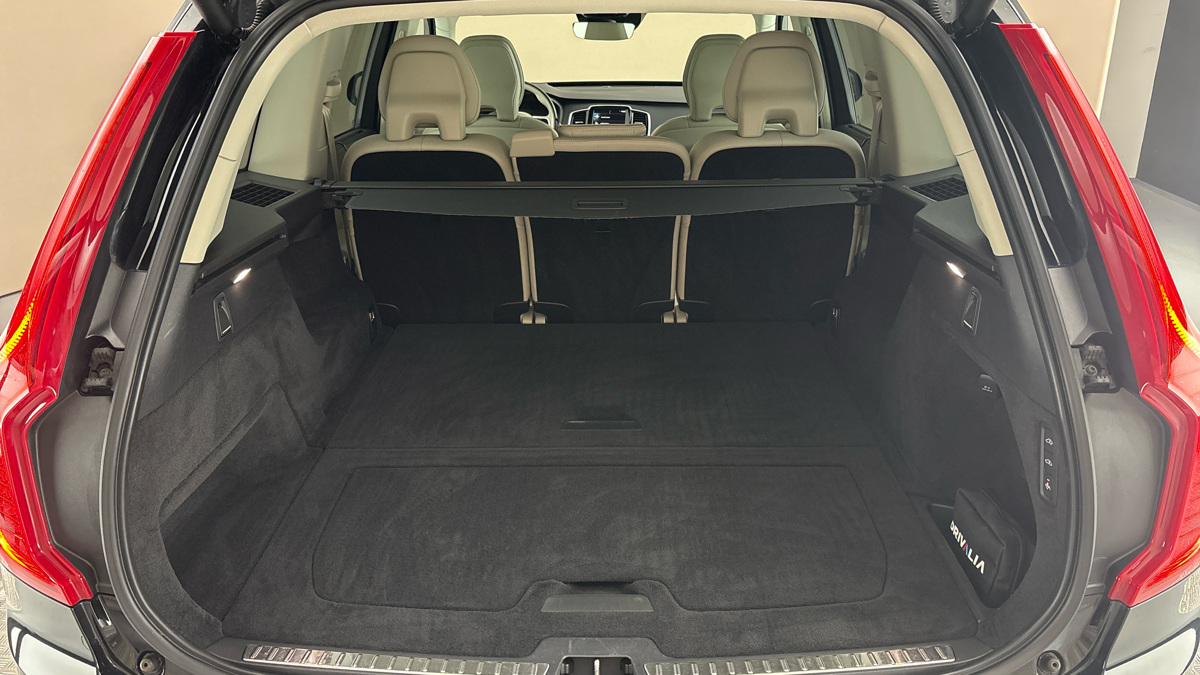 Volvo XC90 - 17