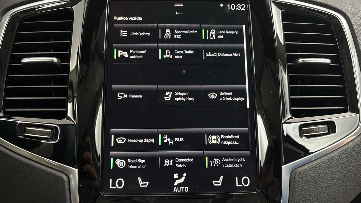 Volvo XC90 - 28