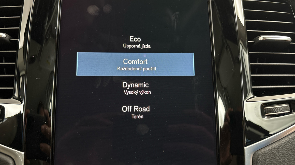 Volvo XC90 - 32