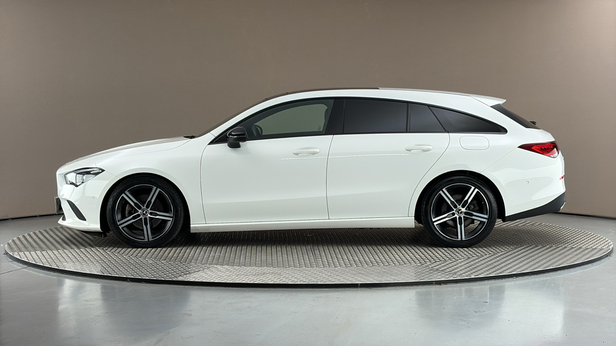 Mercedes-Benz CLA - 4
