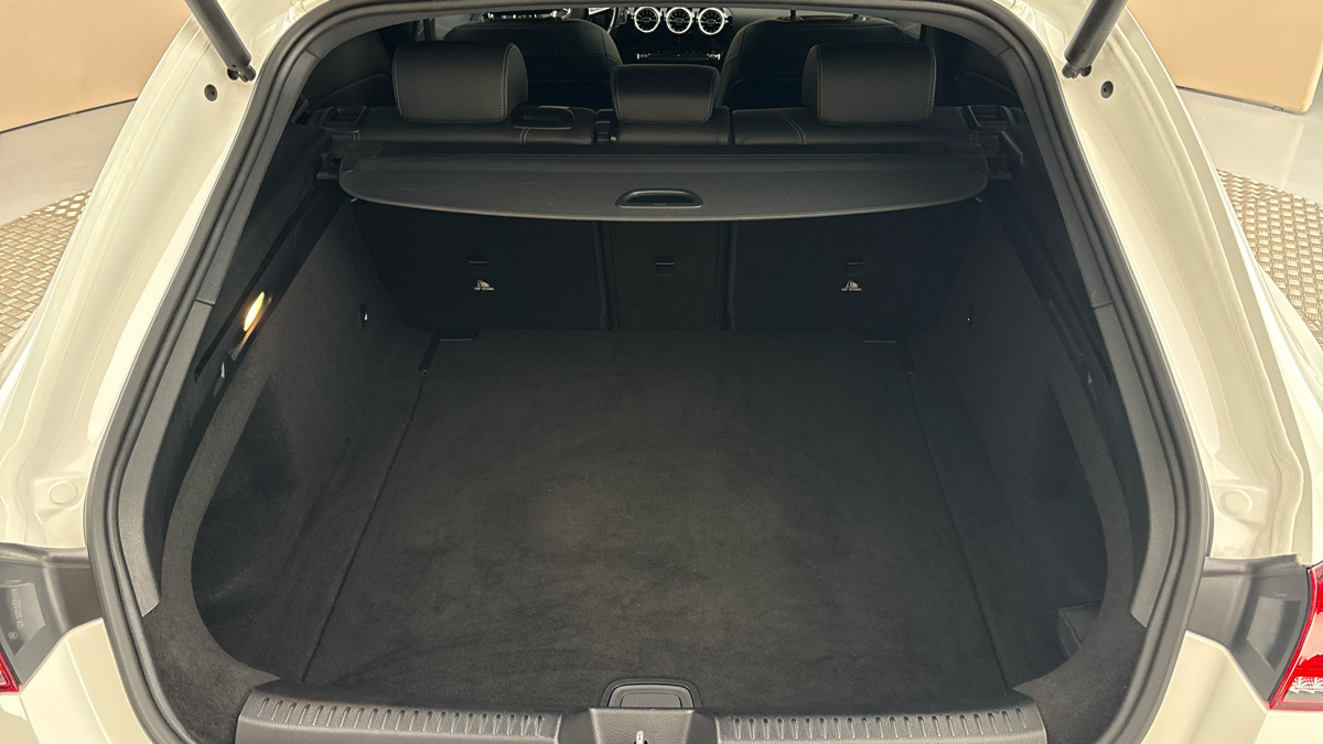Mercedes-Benz CLA - 17