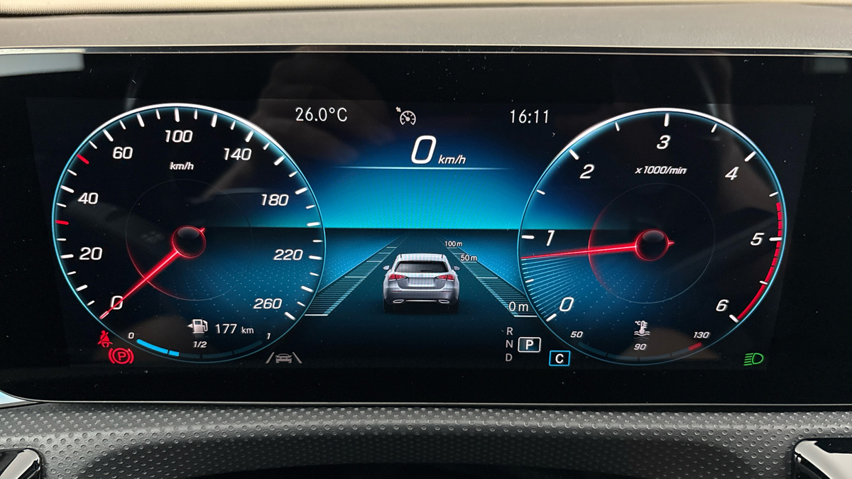 Mercedes-Benz CLA - 24