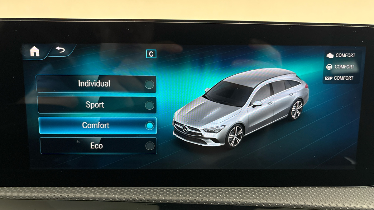 Mercedes-Benz CLA - 27