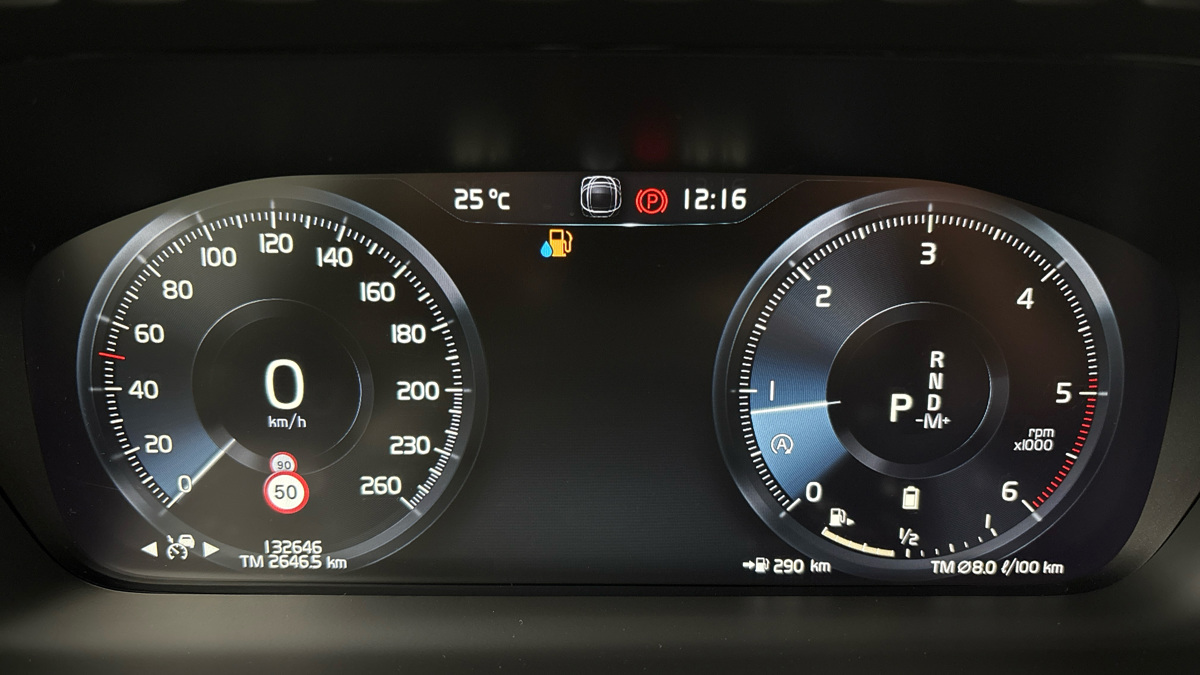 Volvo XC90 - 10