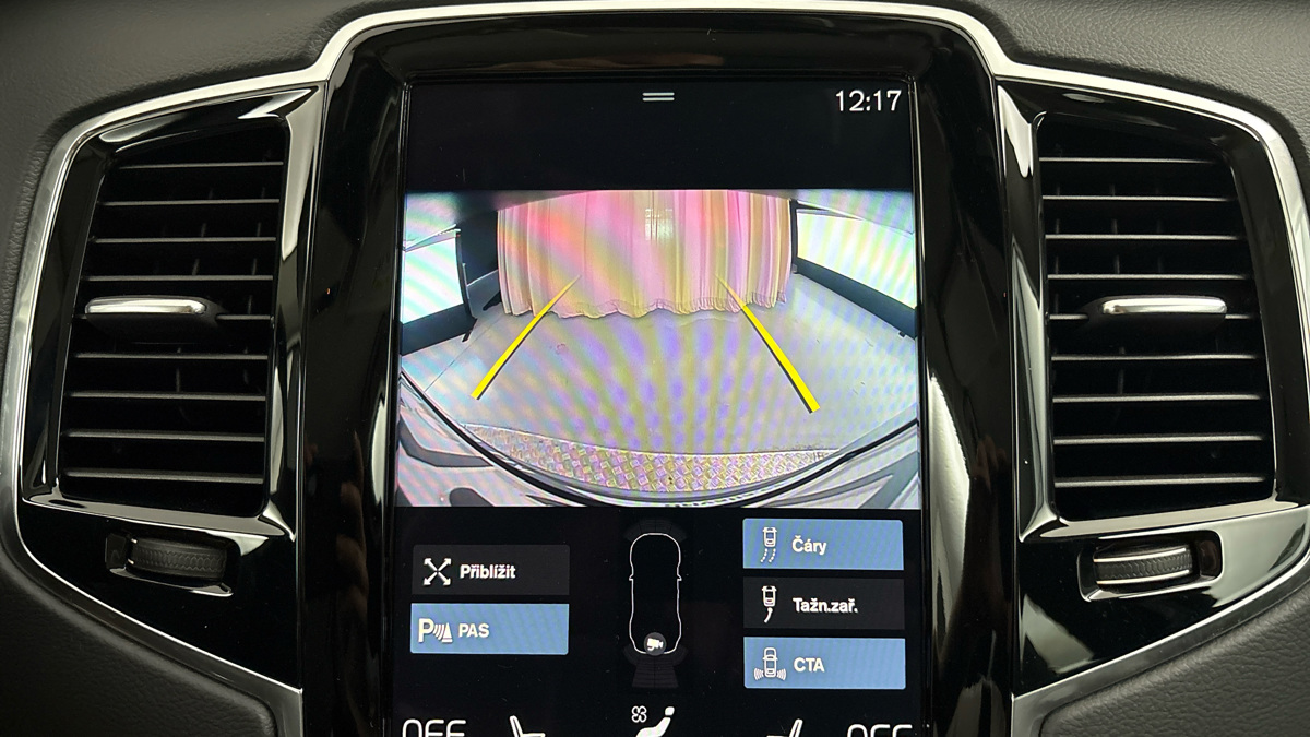 Volvo XC90 - 12