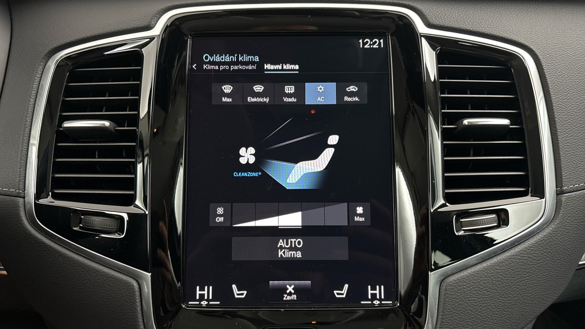 Volvo XC90 - 29