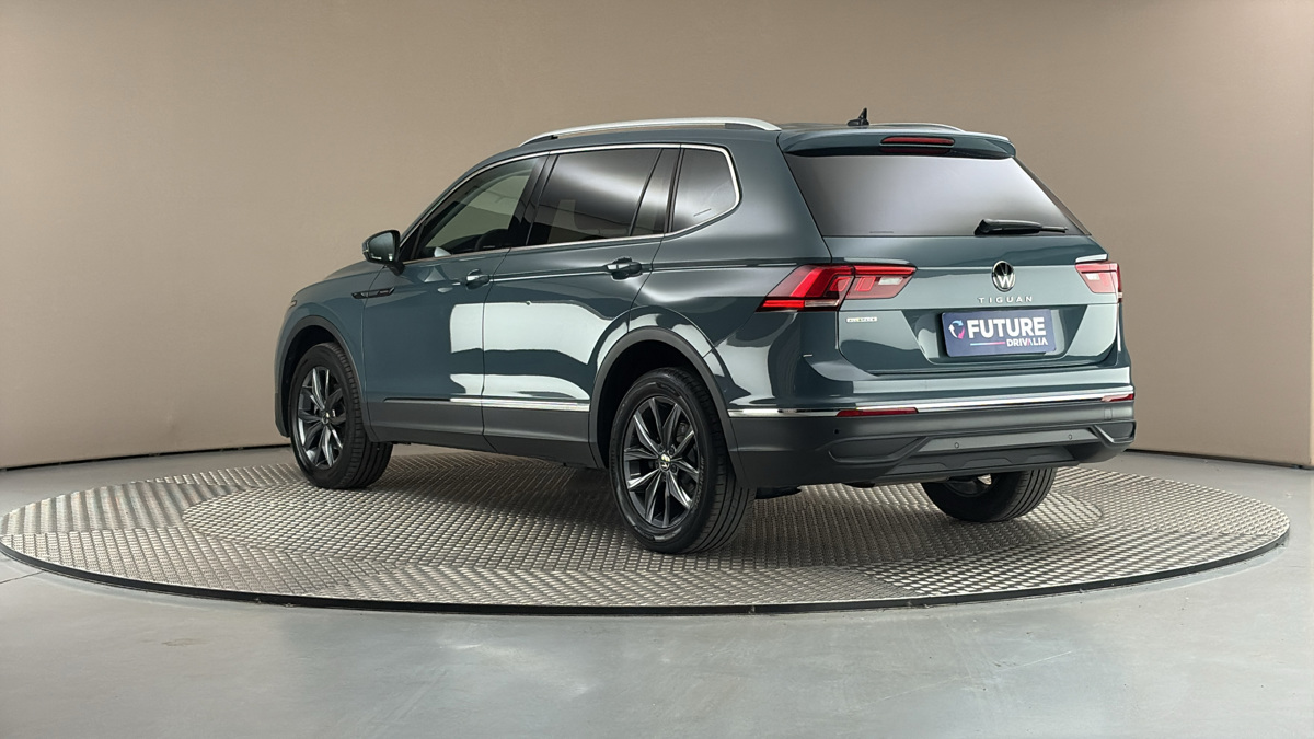 Volkswagen Tiguan Allspace - 2