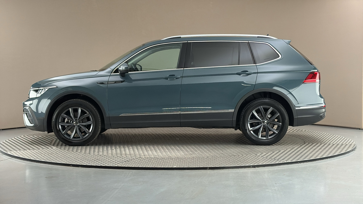 Volkswagen Tiguan Allspace - 4