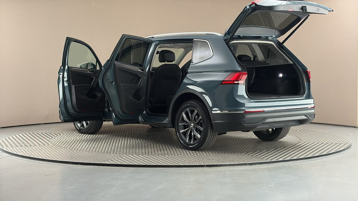 Volkswagen Tiguan Allspace - 7