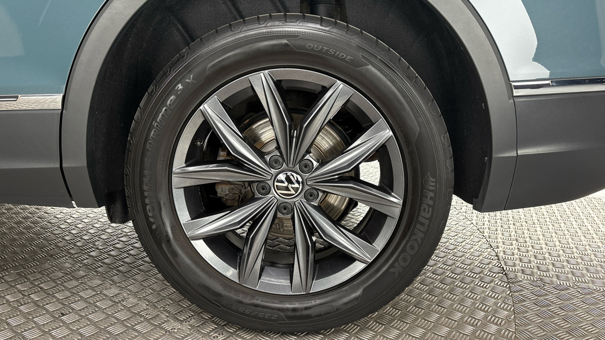 Volkswagen Tiguan Allspace - 19