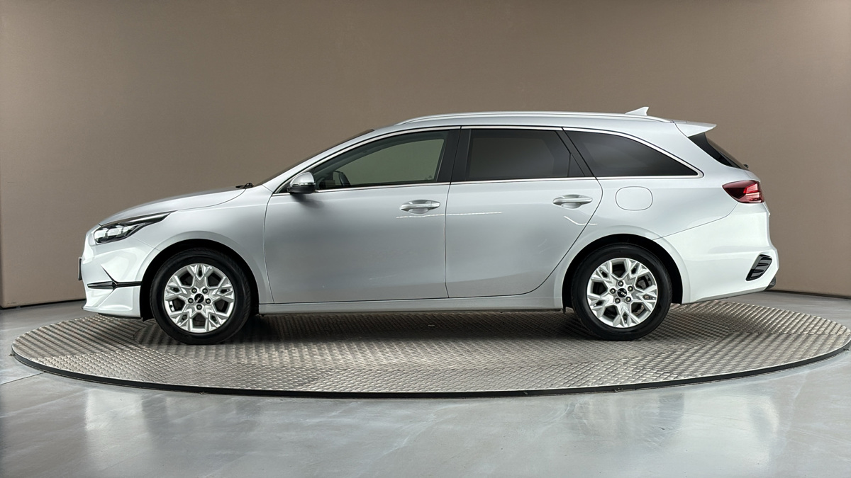 Kia Ceed - 4