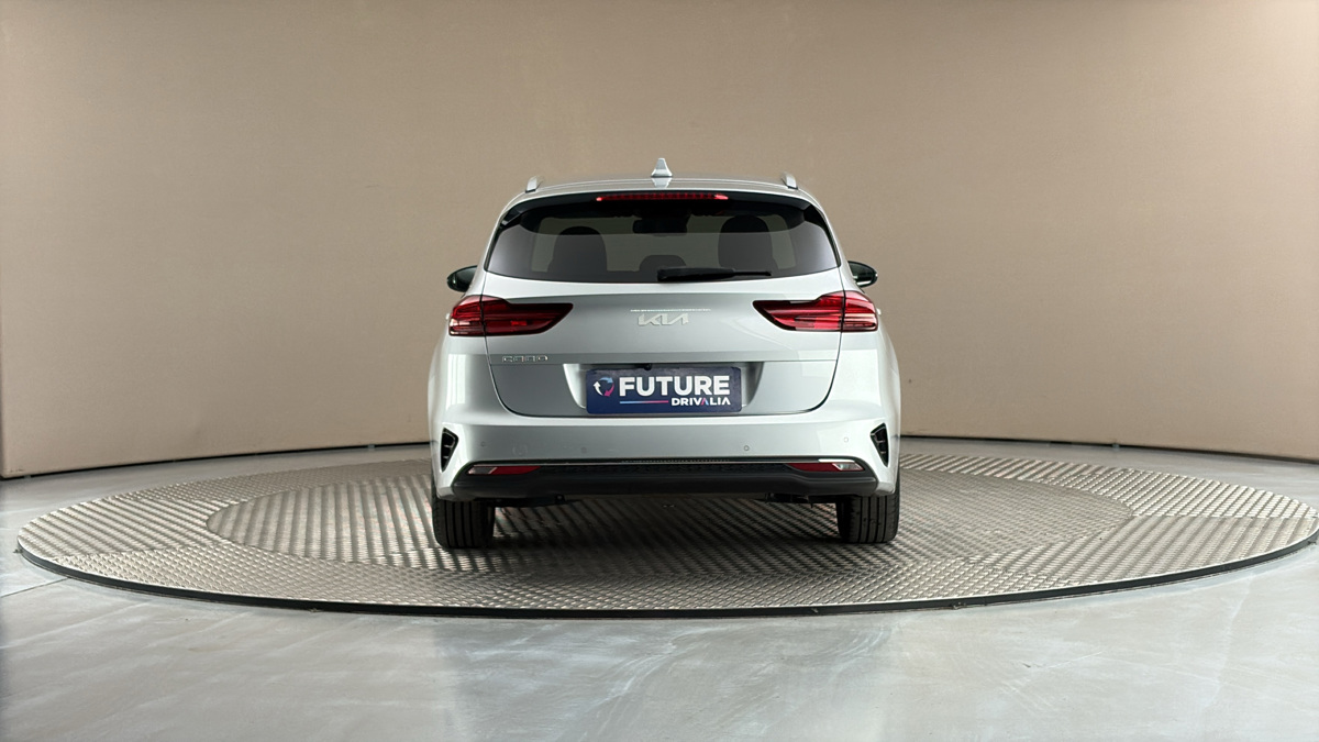 Kia Ceed - 5