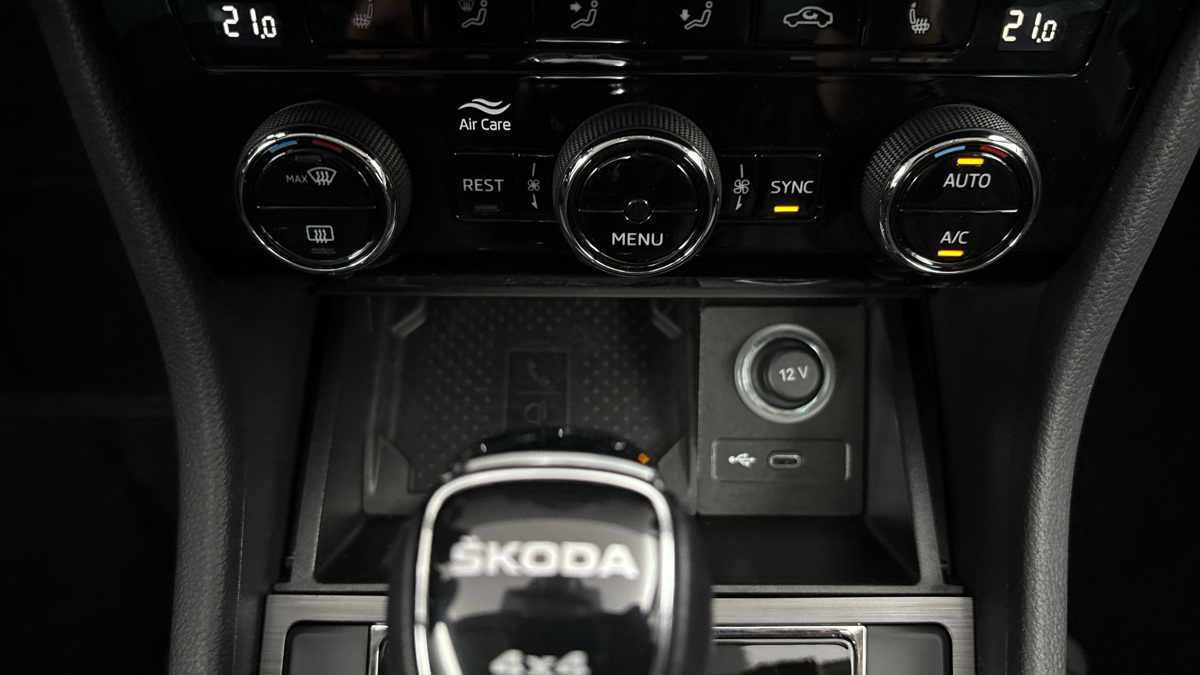 Škoda Superb - 24