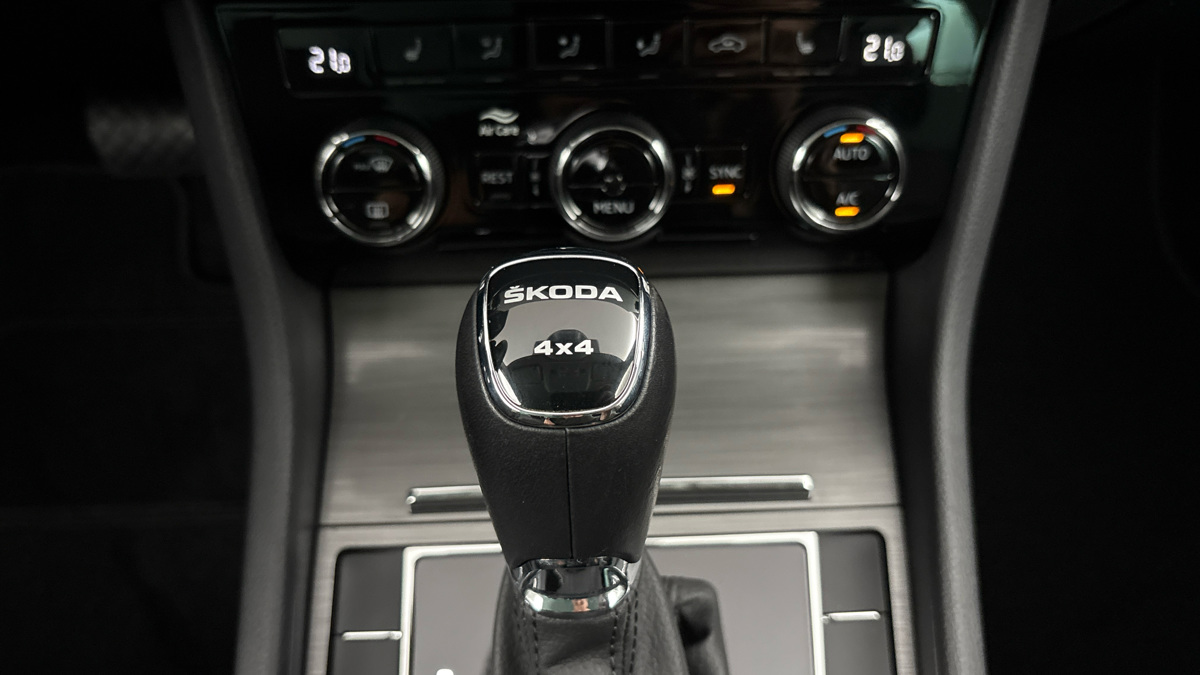 Škoda Superb - 26