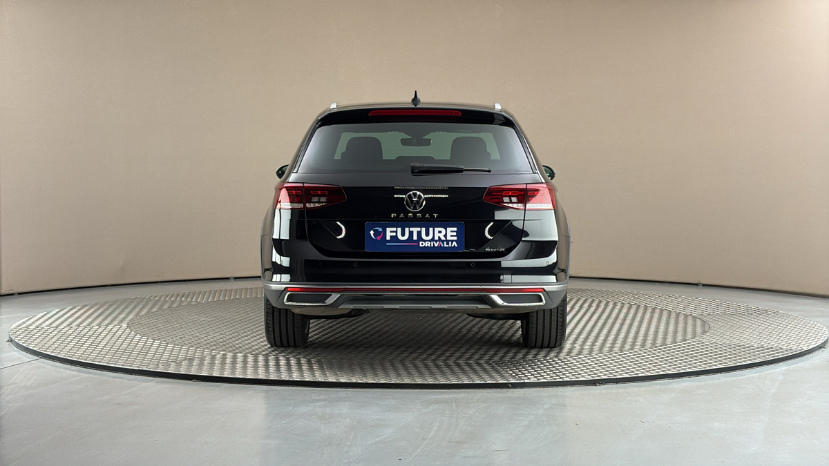 Volkswagen Passat - 5