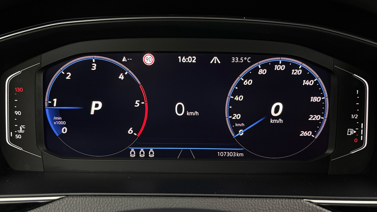 Volkswagen Passat - 10