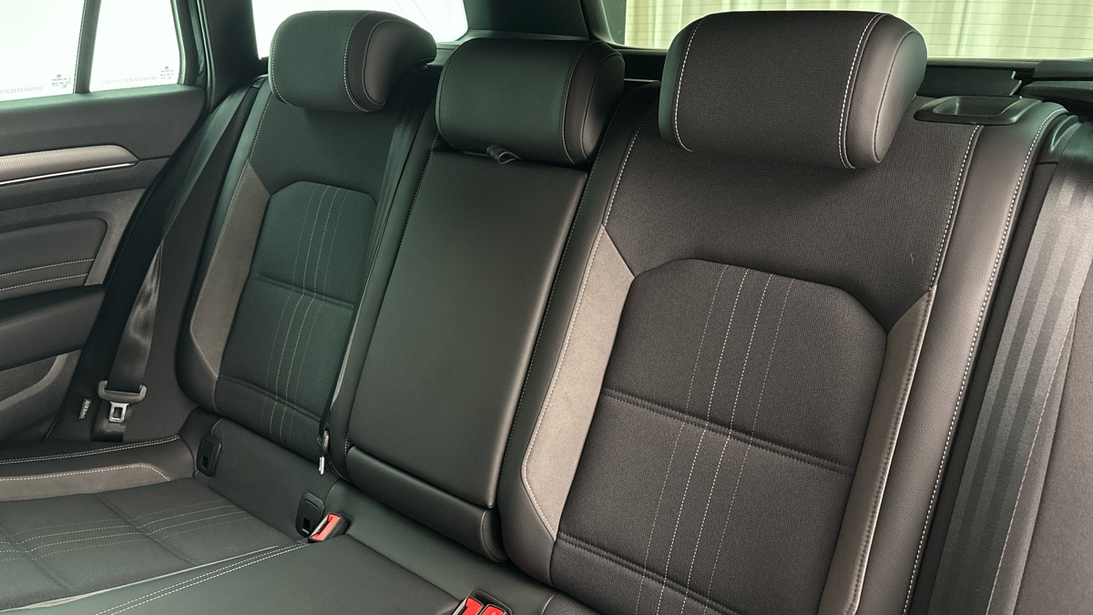 Volkswagen Passat - 16
