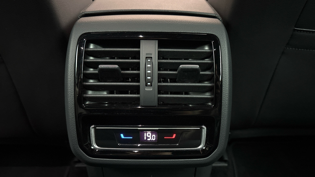Volkswagen Passat - 23