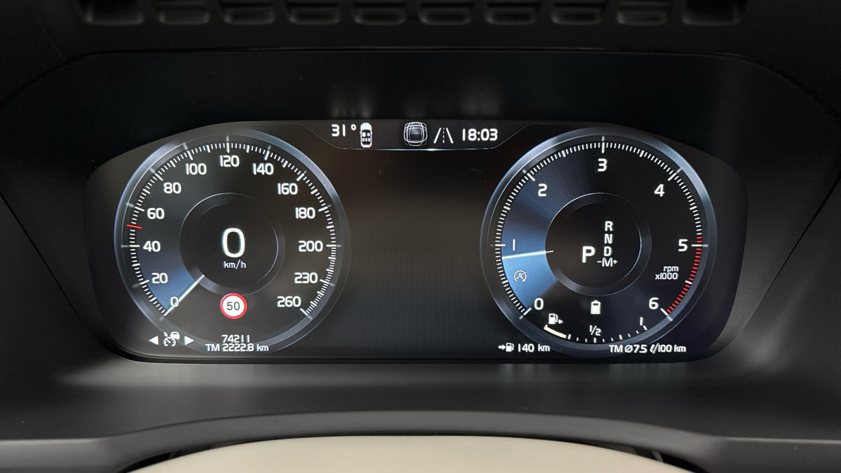 Volvo XC90 - 10