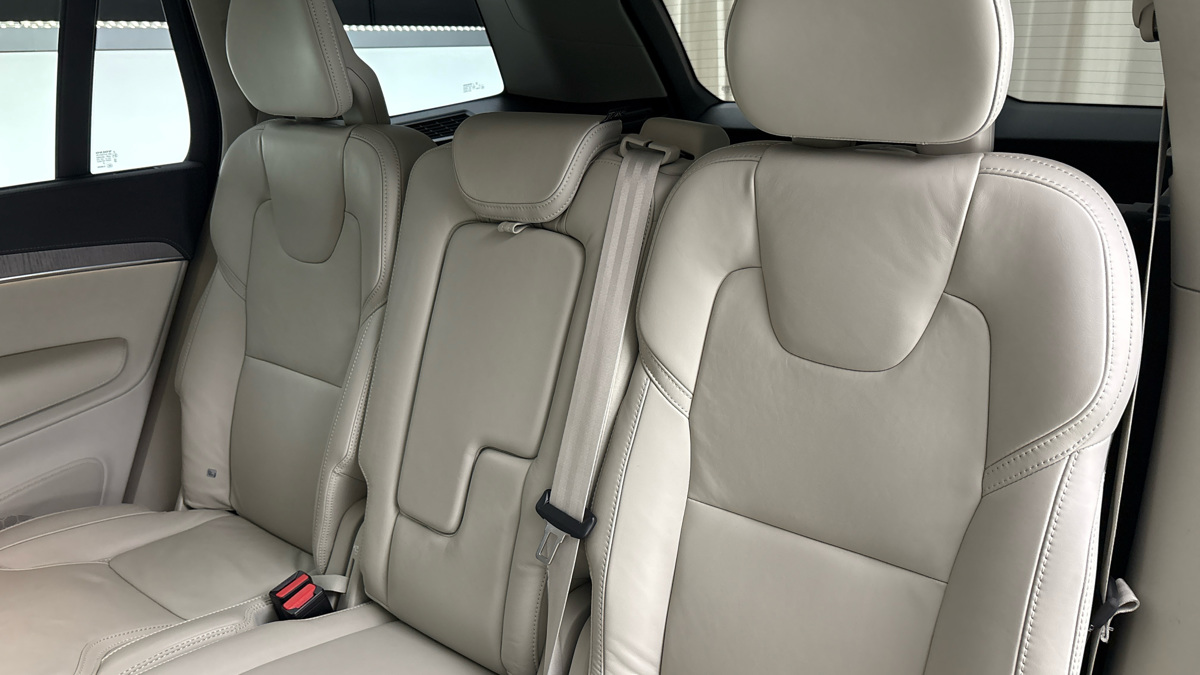 Volvo XC90 - 16
