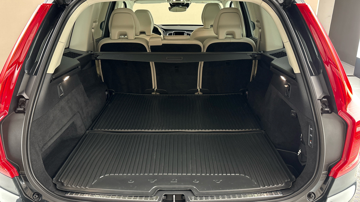 Volvo XC90 - 17