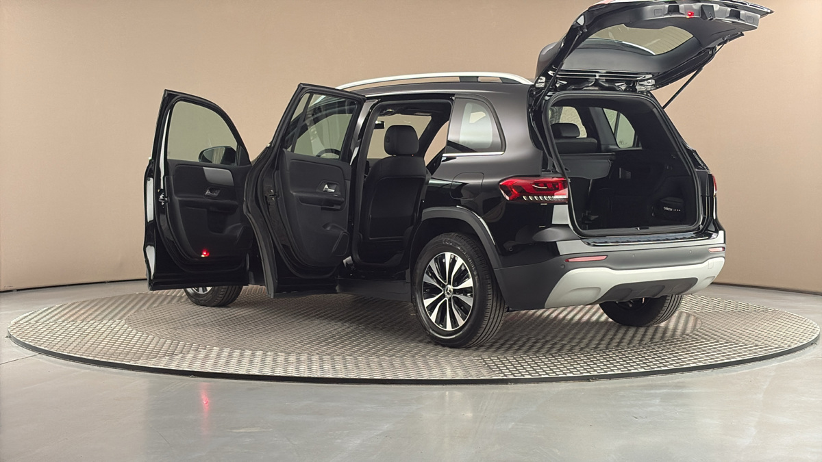 Mercedes-Benz GLB - 7