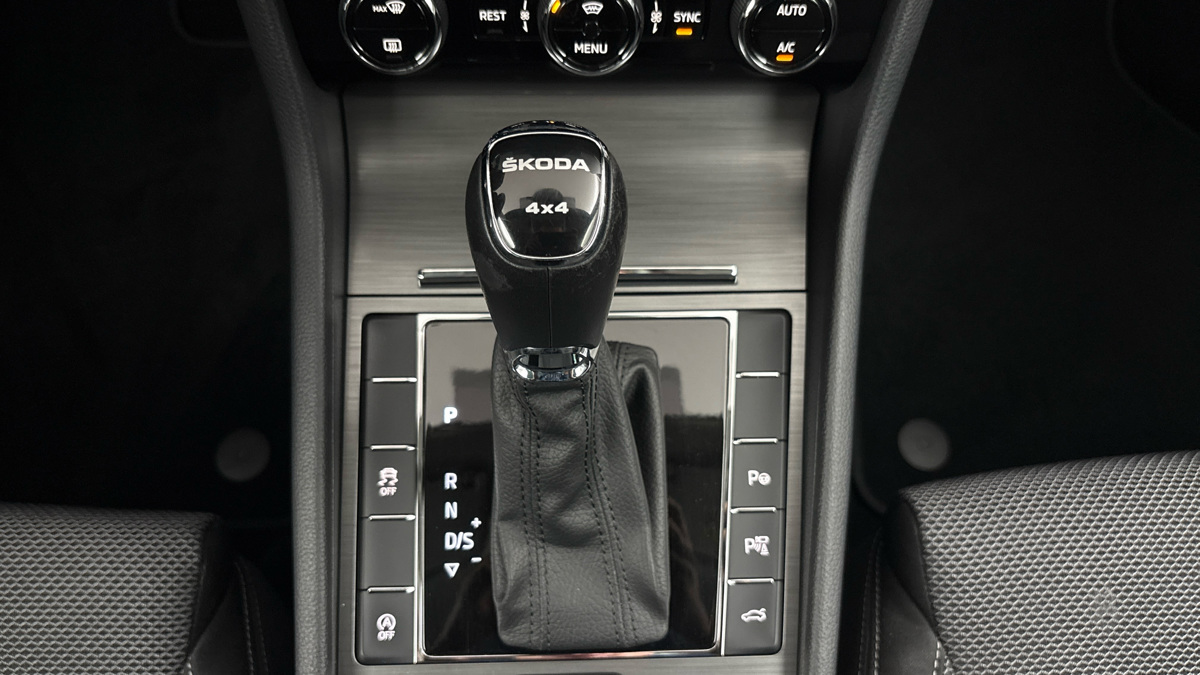Škoda Superb - 27