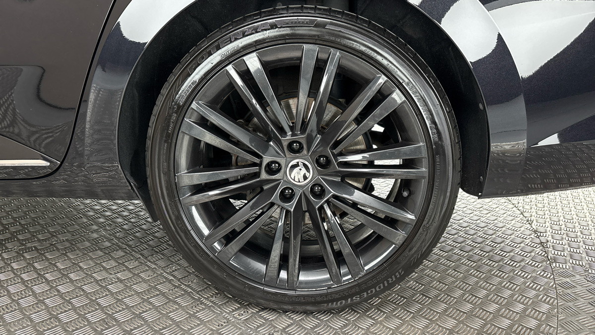 Škoda Superb - 19