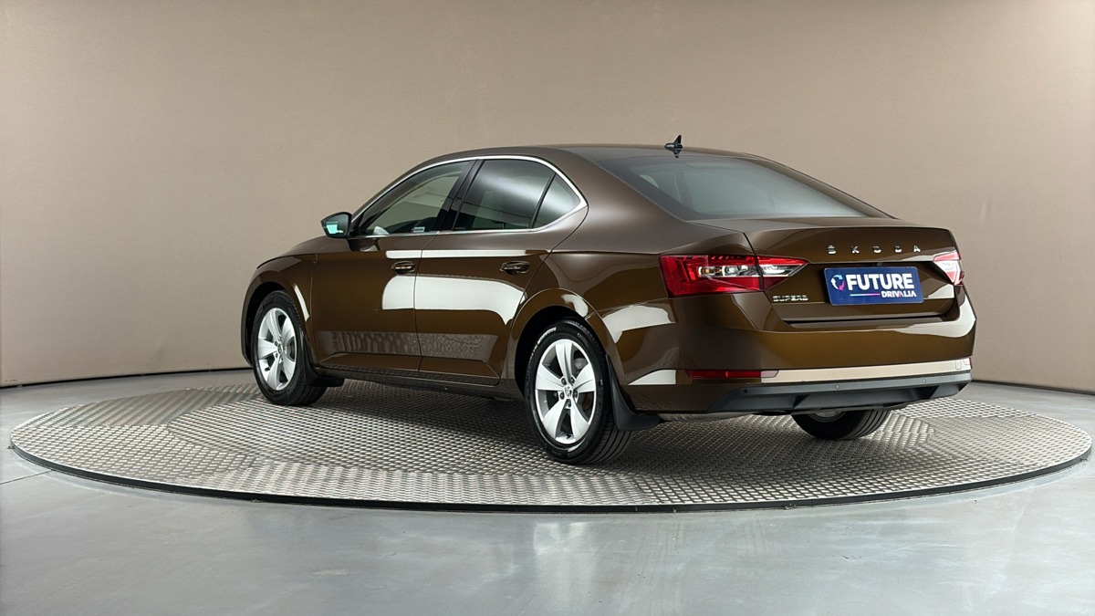 Škoda Superb - 2
