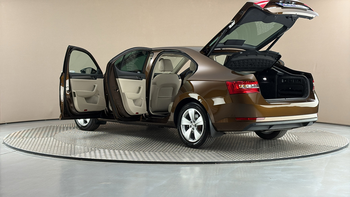 Škoda Superb - 7