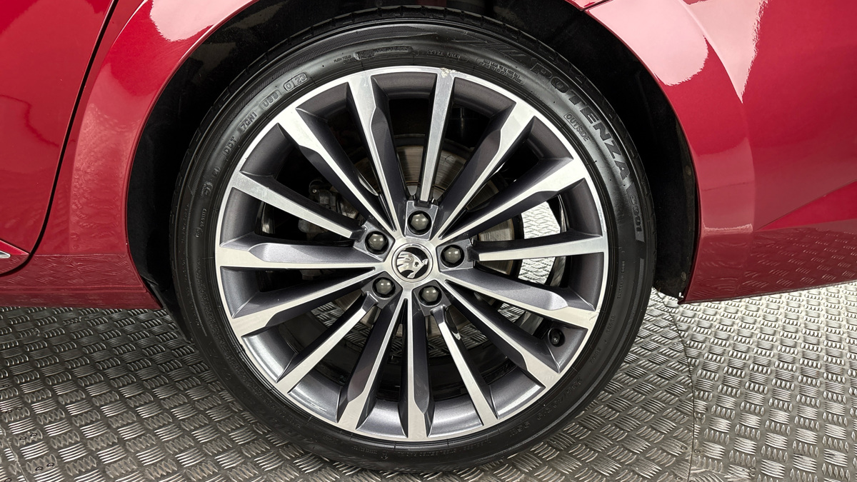 Škoda Superb - 19