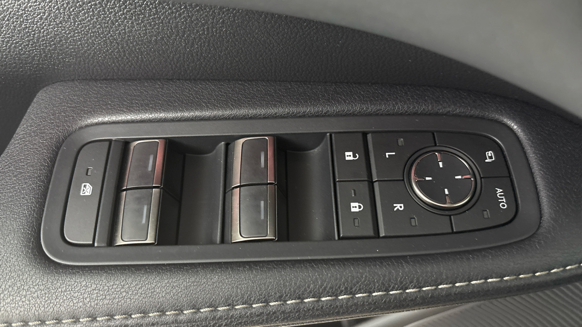 Lexus RX - 24