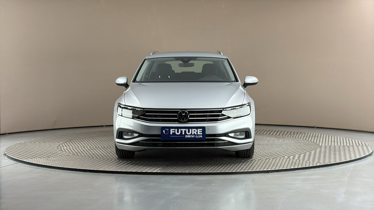 Volkswagen Passat - 3