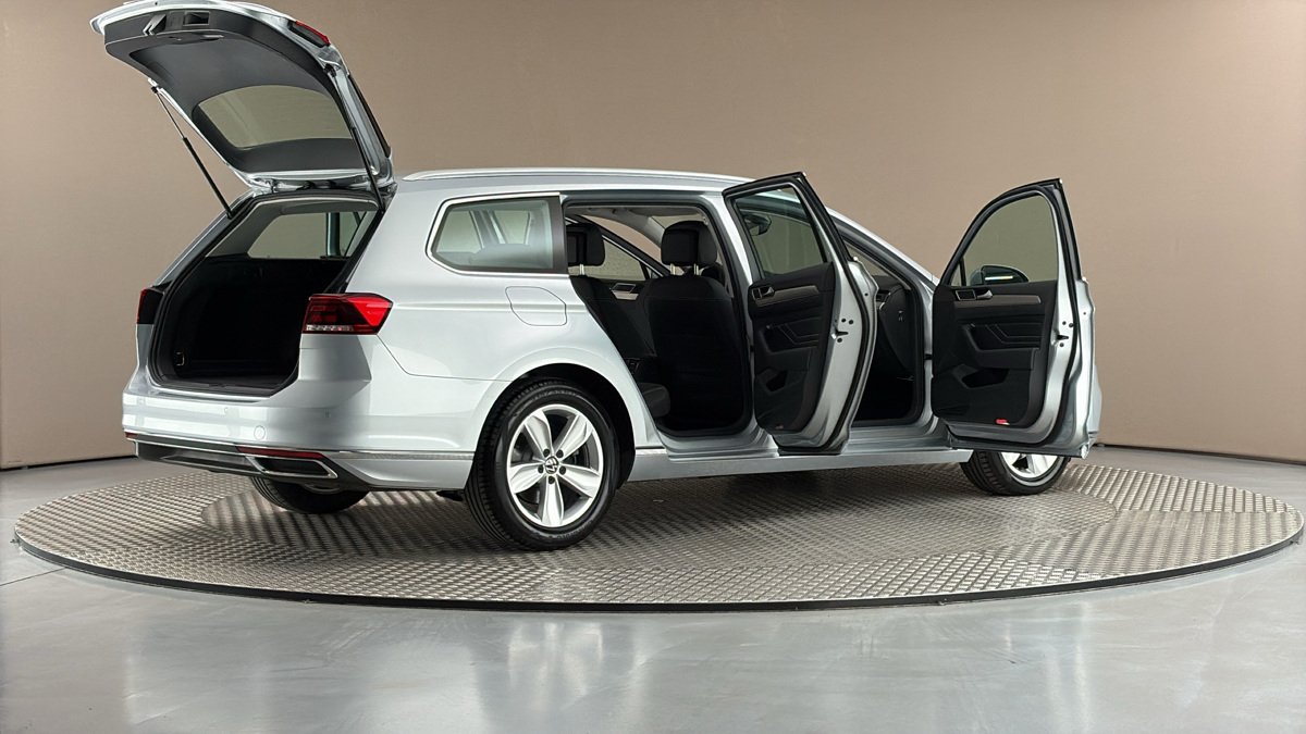 Volkswagen Passat - 6