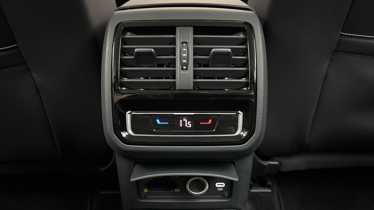 Volkswagen Passat - 21