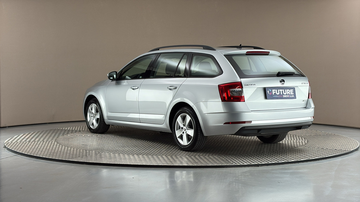Škoda Octavia - 2
