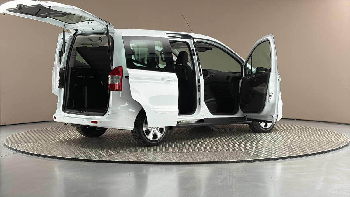 Ford Tourneo Courier - 6