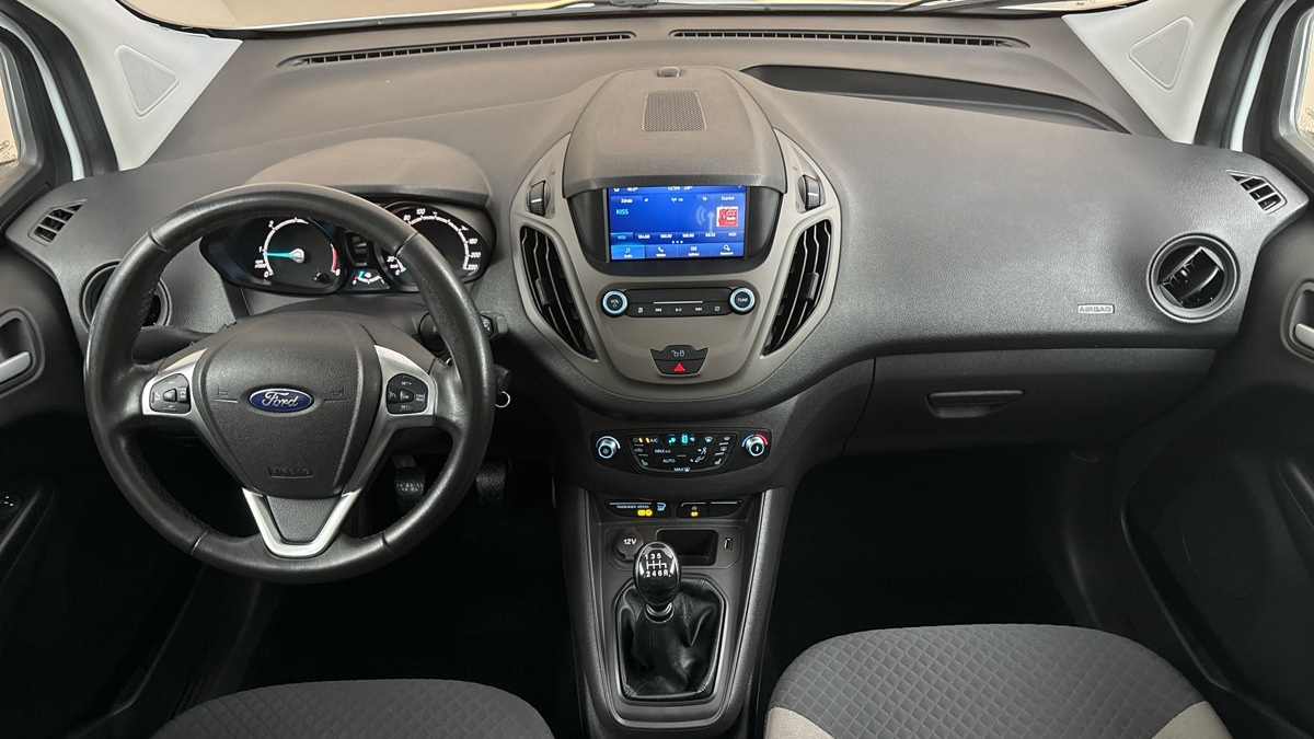 Ford Tourneo Courier - 8