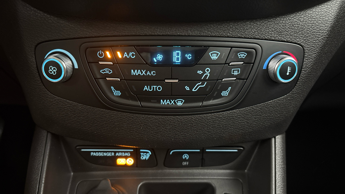 Ford Tourneo Courier - 13