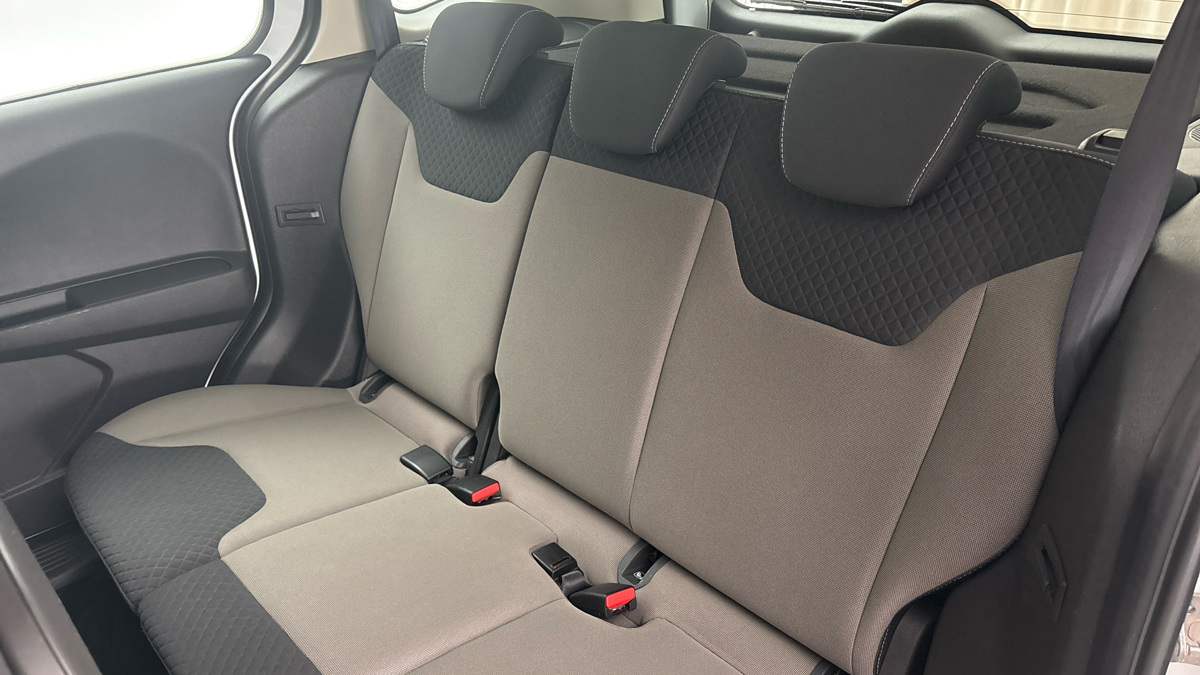 Ford Tourneo Courier - 16