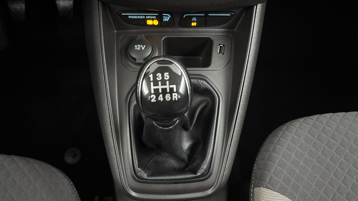 Ford Tourneo Courier - 21