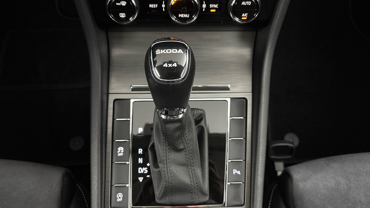 Škoda Superb - 22